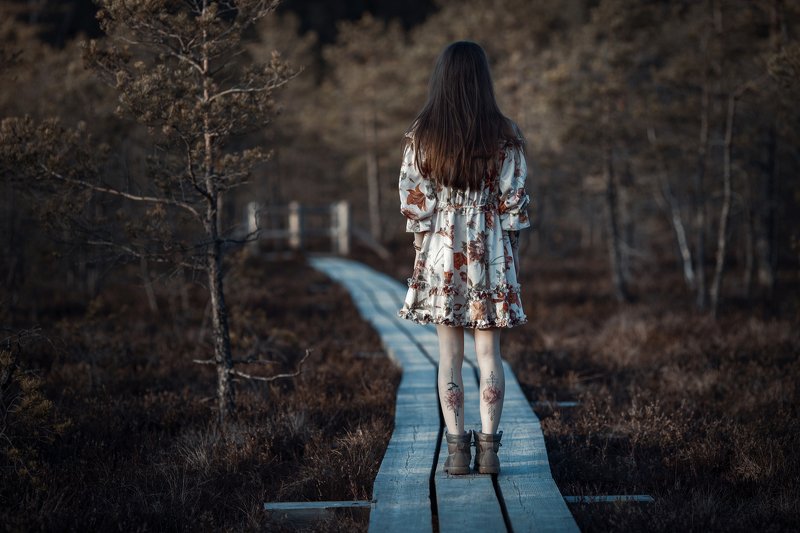 девушка, цветы, весна, мост, тепло, нужность, платье Александра фото превью