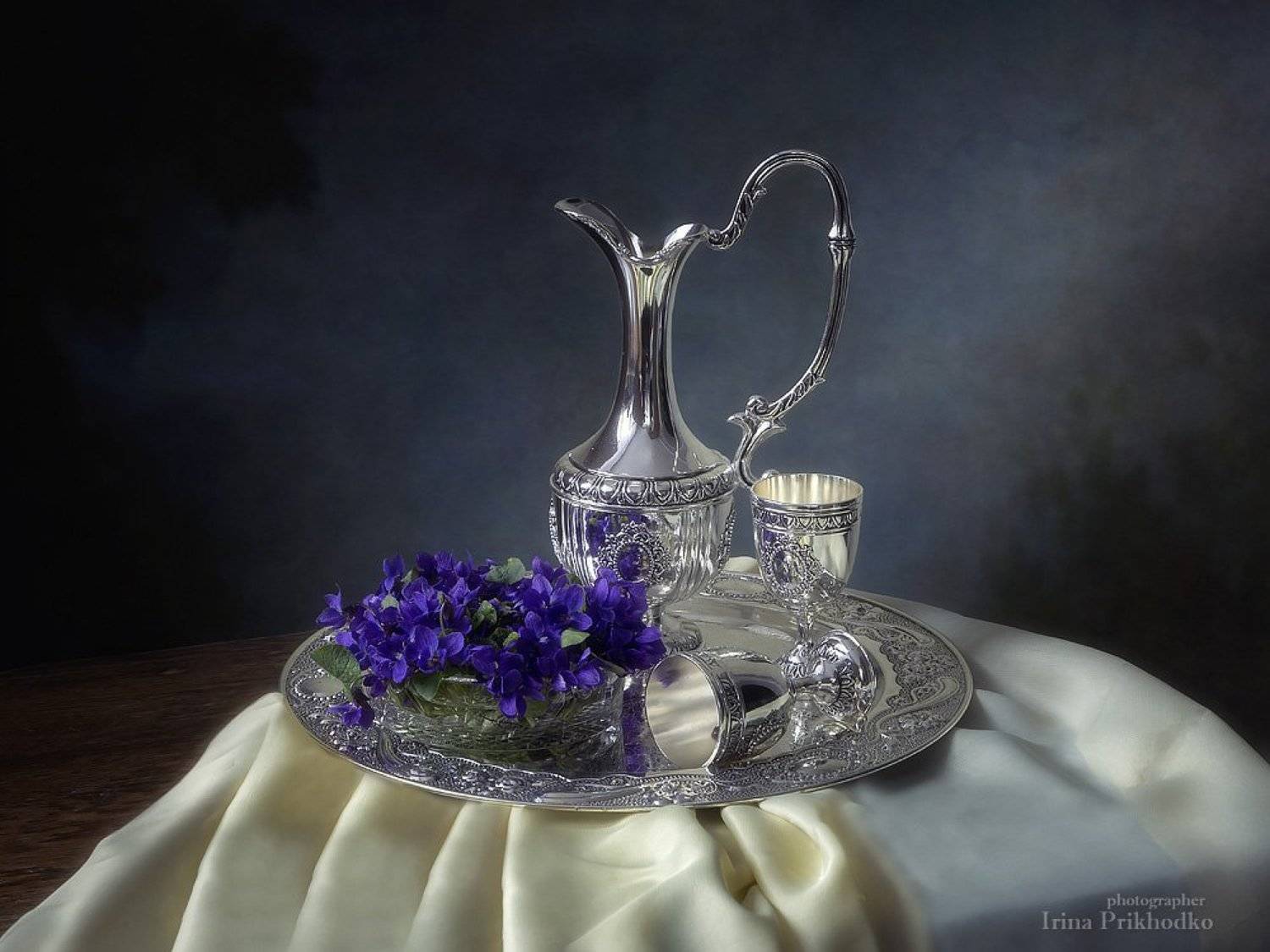 натюрморт, весенние цветы, фиалки, винтажный, ретро, Ирина Приходько