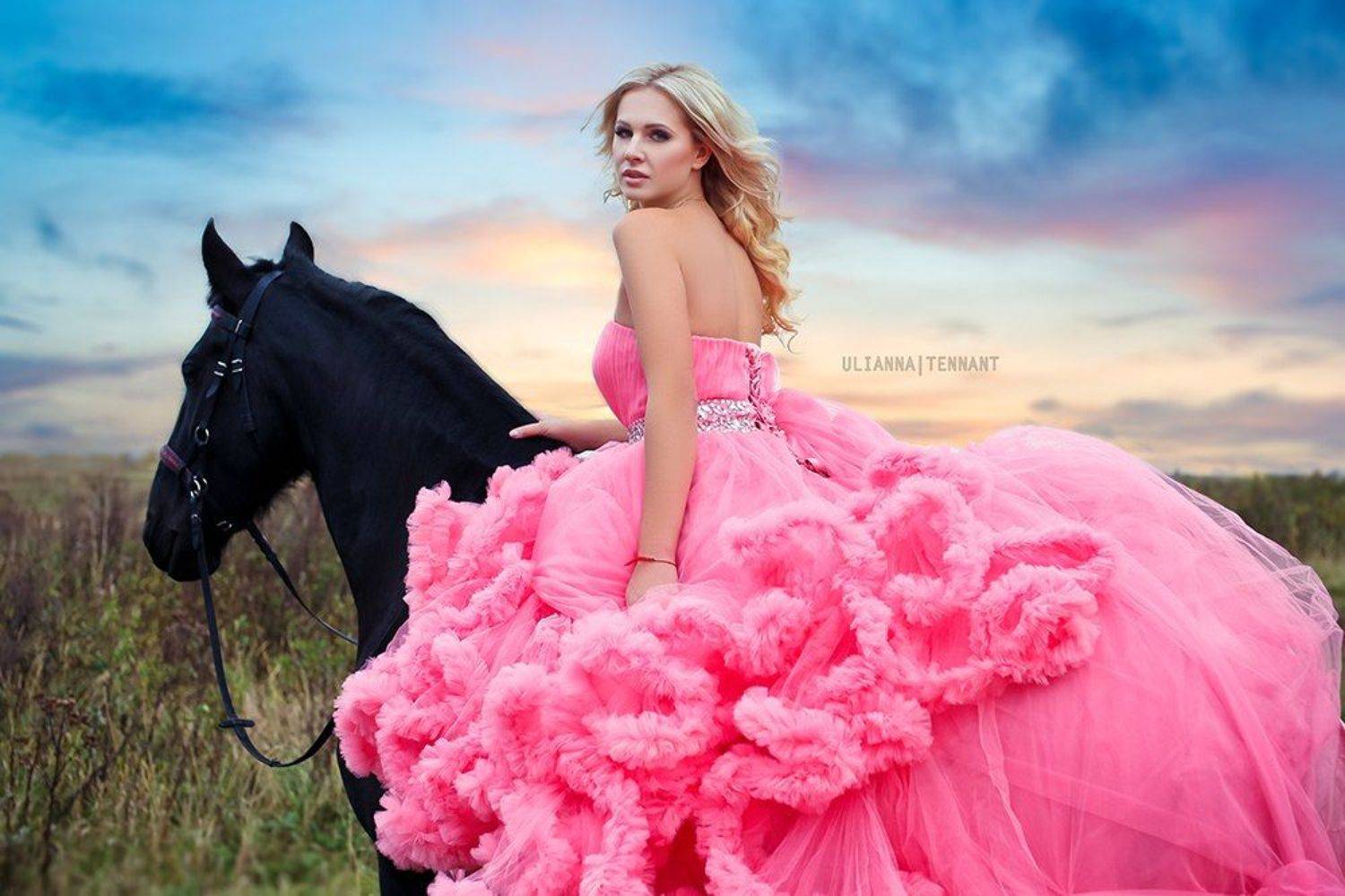 , Теннант Юлианна