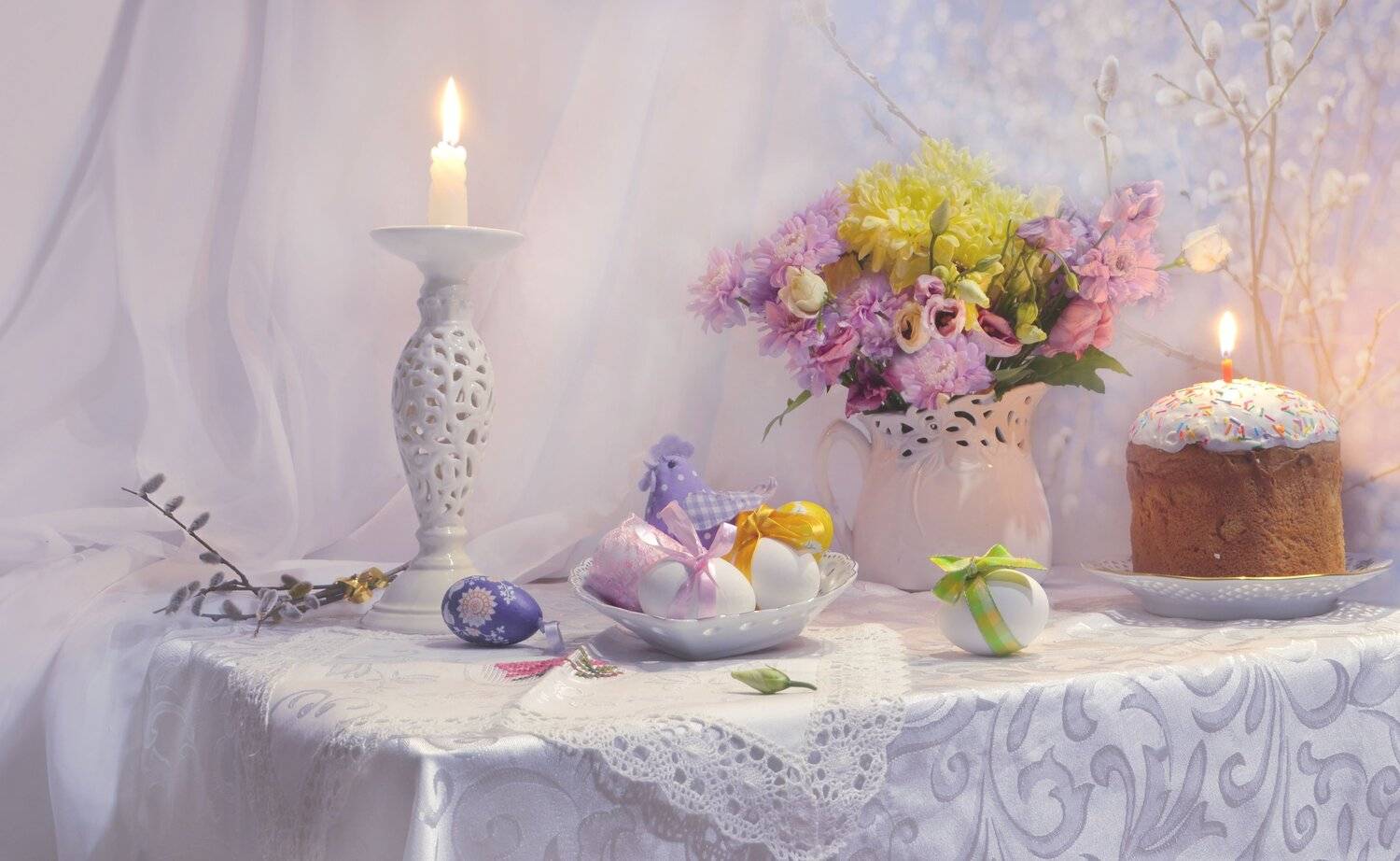 still life,натюрморт,  апрель, верба,свеча, подсвечник, кулич, крашенки, пасха, праздник, фарфор, фото натюрморт, цветы, Колова Валентина