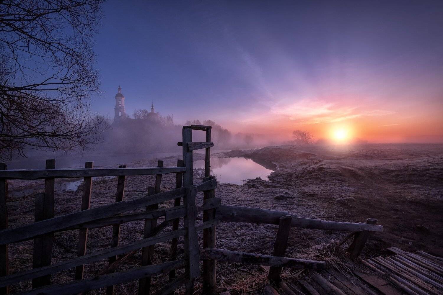 филипповское, шерна, река, утро, рассвет, туман, колокольня, небо, весна, апрель, восход, путешествие, пейзаж, Андрей Чиж