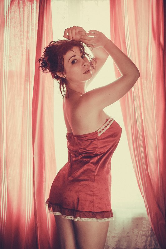 девушка, ночнушка, портрет, у окна  Виктория фото превью