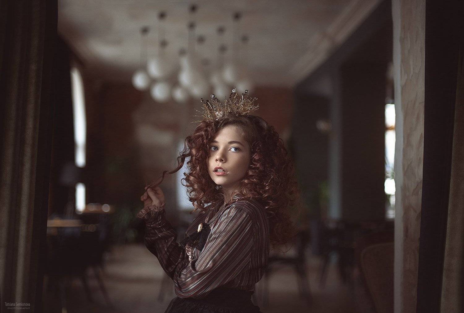 принцесса, девочка, корона, красивая, замок, сказка, девочка 11 лет, коричневый , Семенова Татьяна
