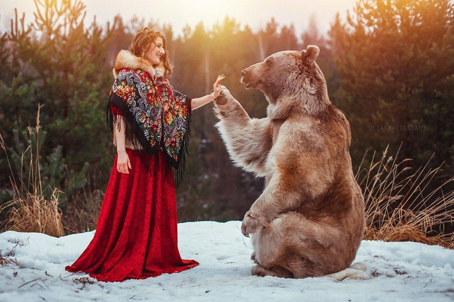 , Теннант Юлианна