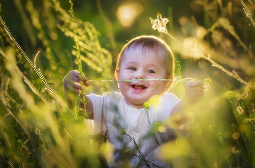 А мне смешно и весело...