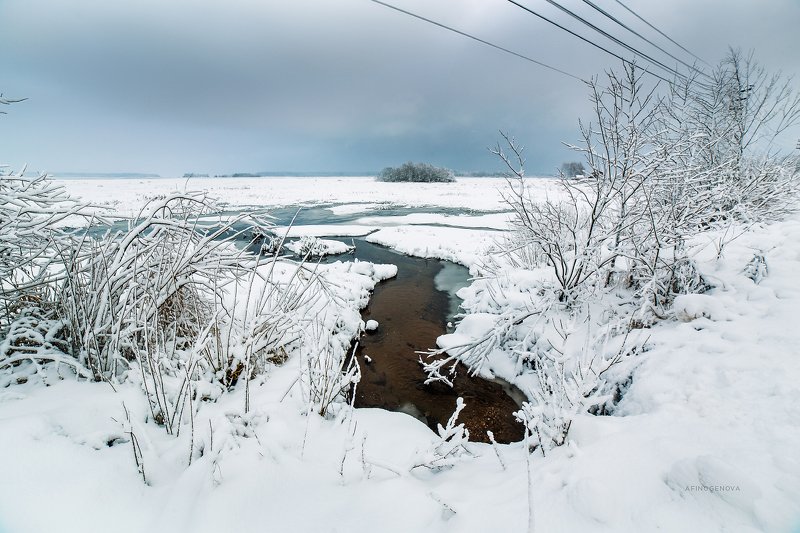 зима снег река остров Прошлогодний снег фото превью