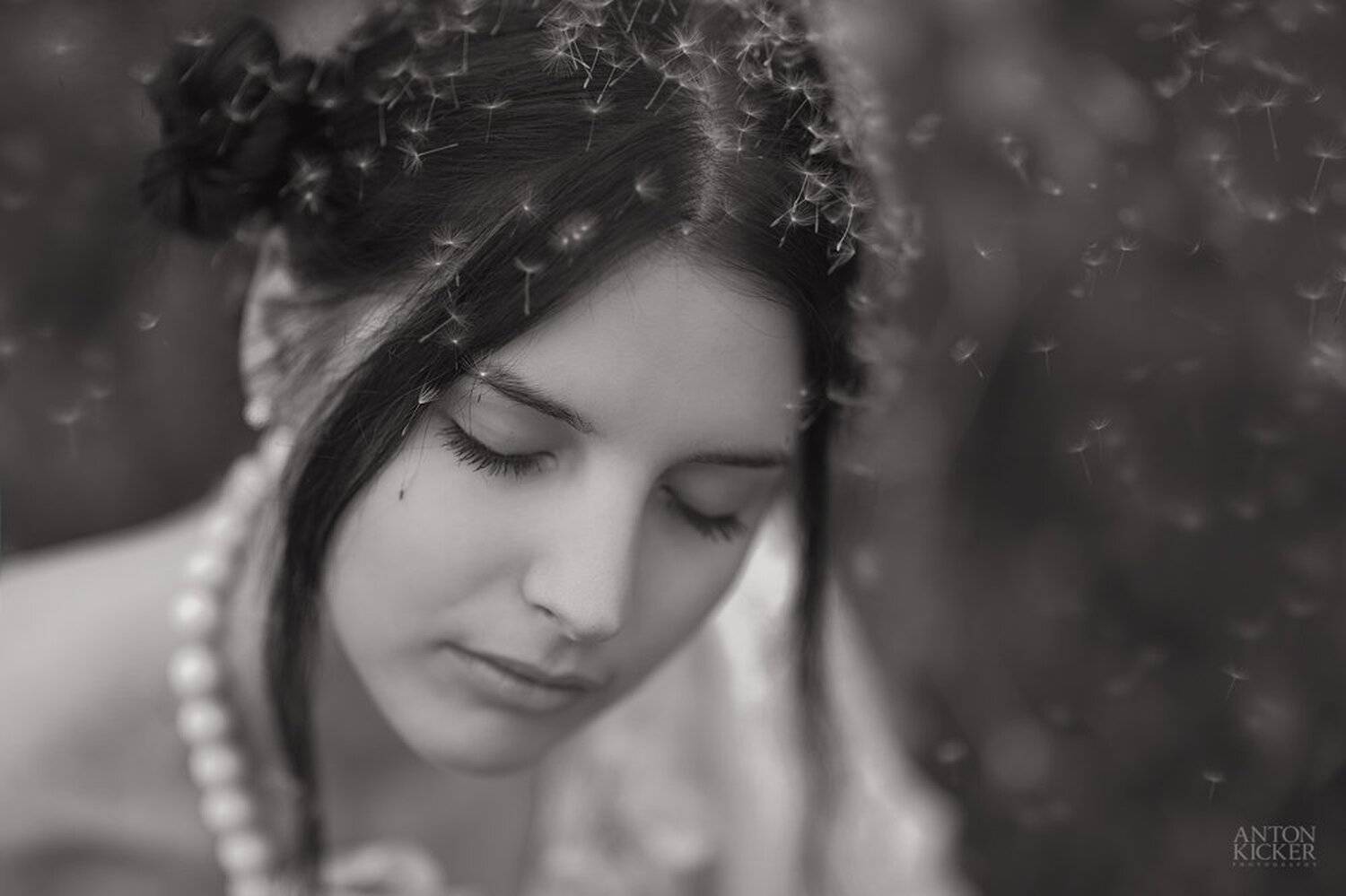 , Антон Кикер