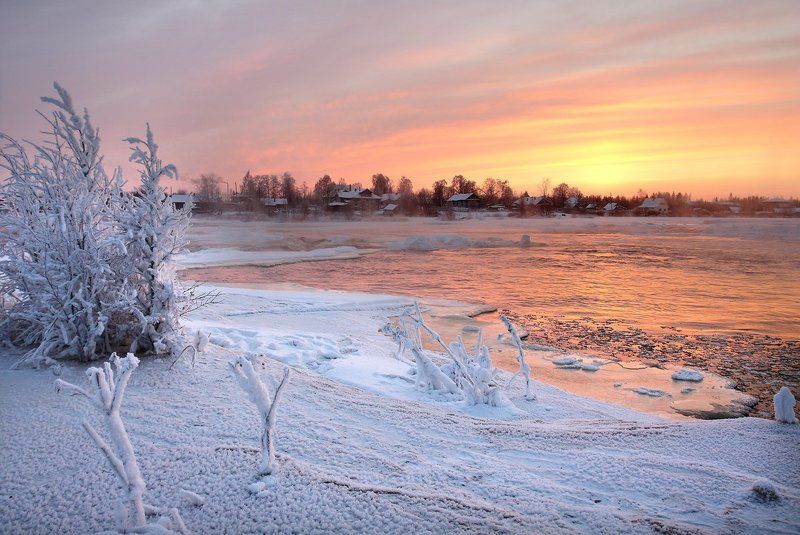 Вечер на реке фото превью