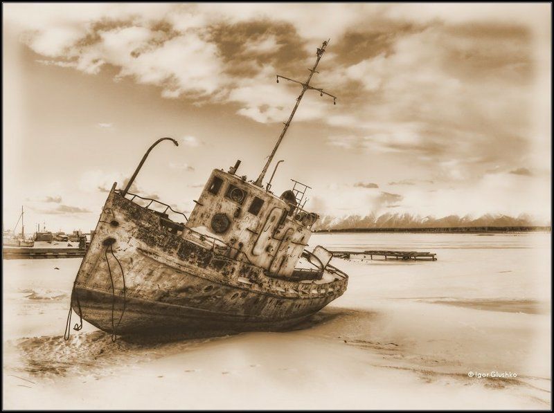 байкал, корабль, берег, зима Лучше лежать на дне.... фото превью