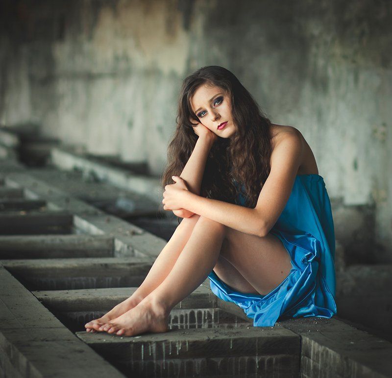 Lady in blue фото превью