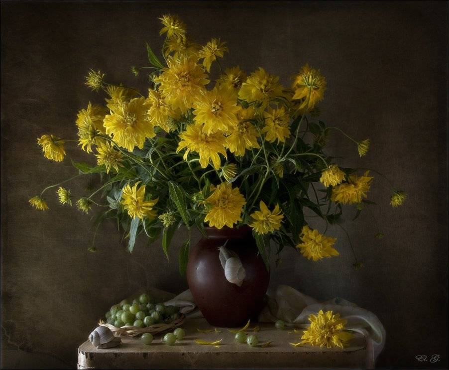 натюрморт, август, осень, лето, улитки, цветы, жёлтый, крыжовник, аugust, autumn, still, life, summer, flowers, yellow, snail, gooseberry, El. G.