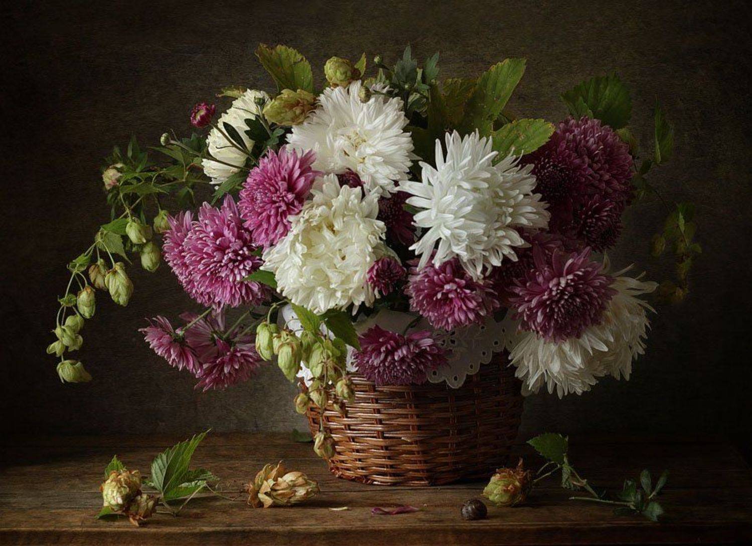 натюрморт, цветы, астры, хризантемы, хмель, корзинка, Галина Рябикова-Багузова