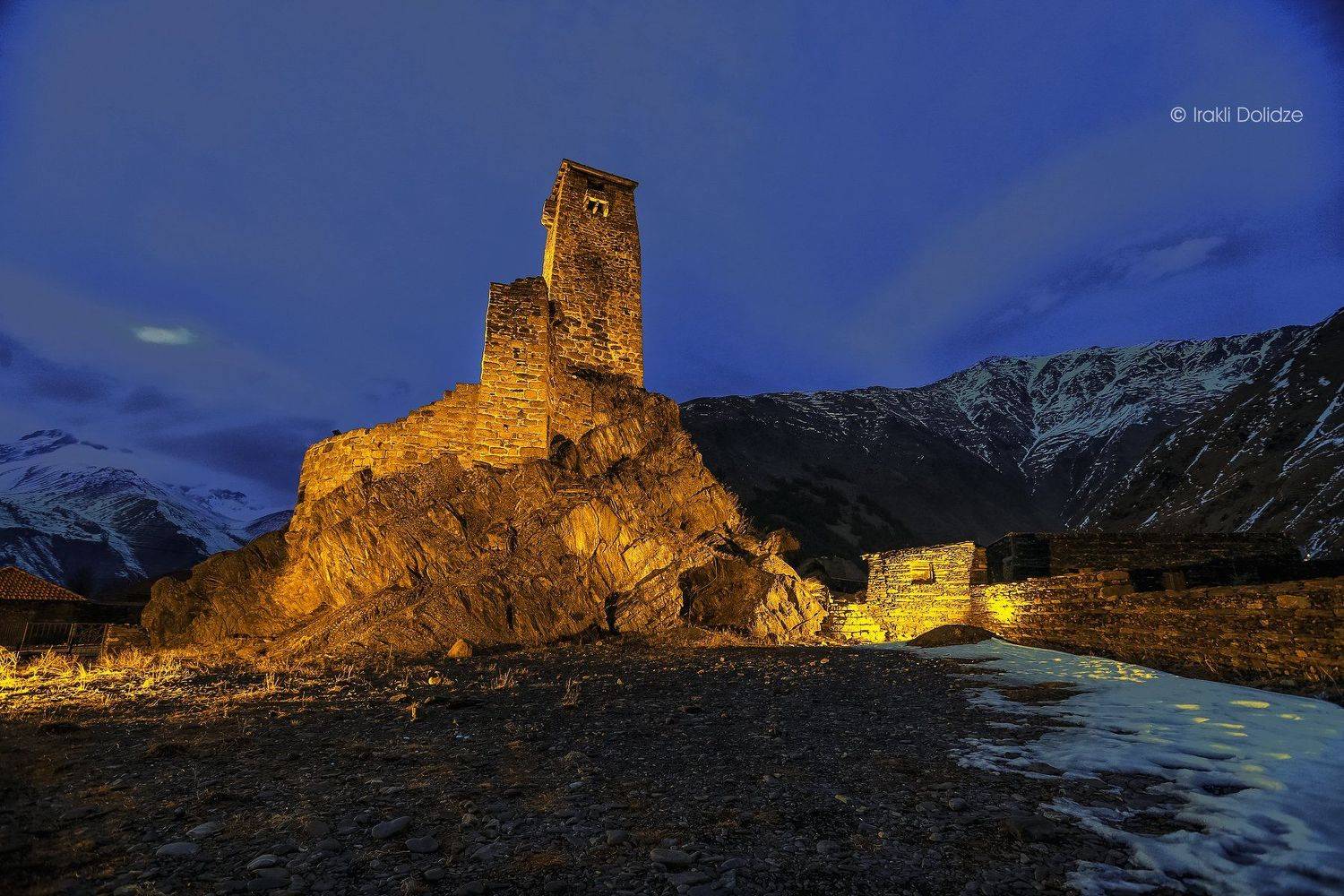 sno, castle, landscape, canon, photography, night, outdoor, yellow, long exposure, ირაკლი დოლიძე