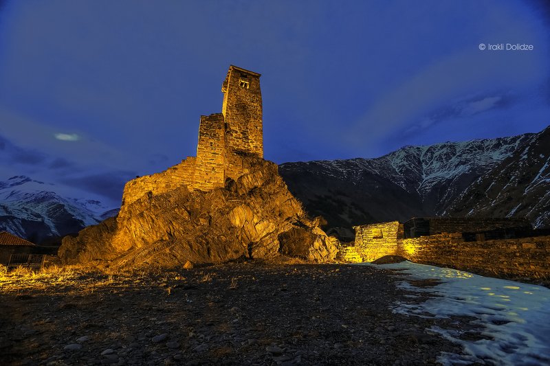 sno, castle, landscape, canon, photography, night, outdoor, yellow, long exposure Sno Castle фото превью