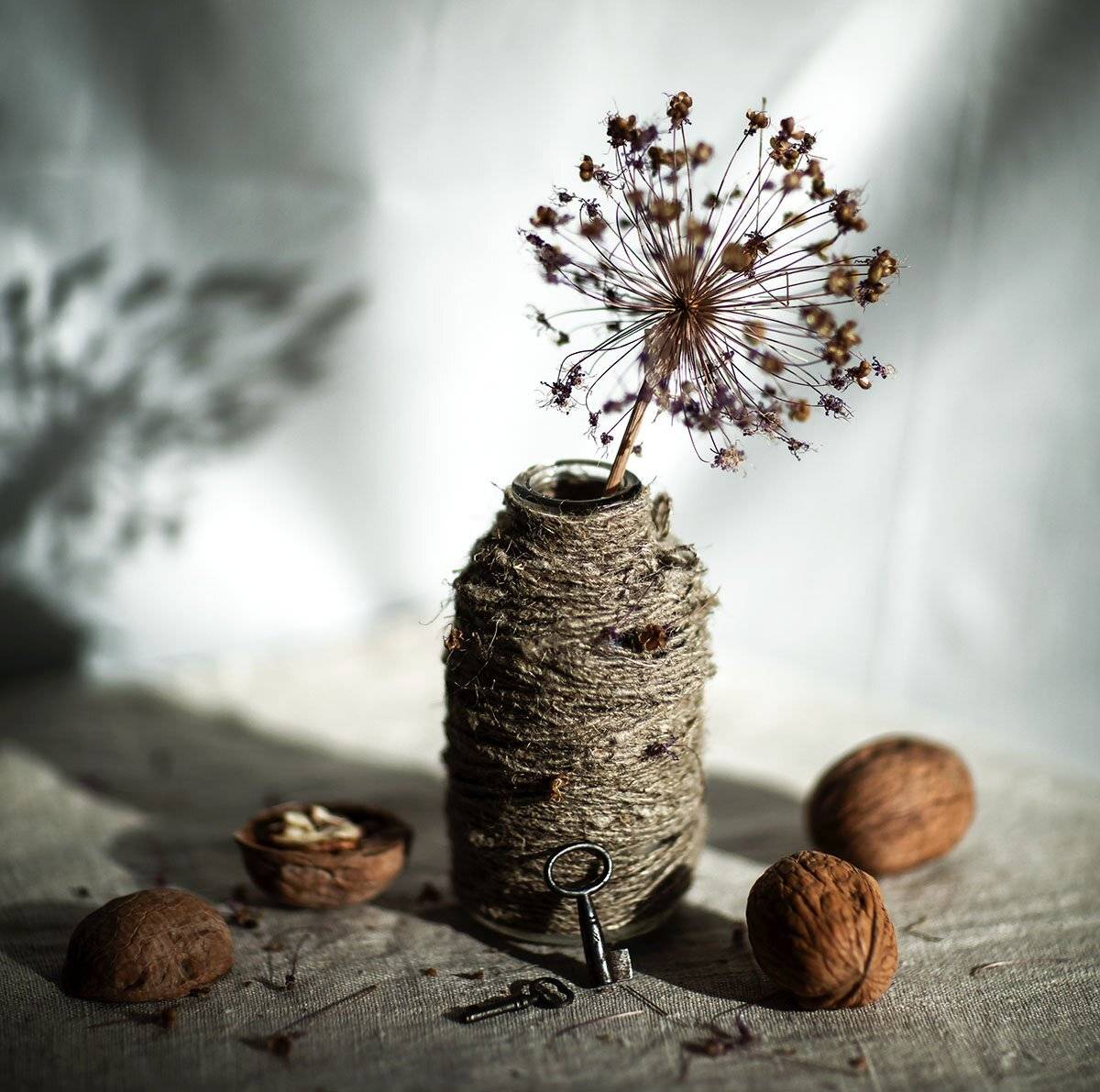 лук,цветок,ваза, натюрморт,ключи,орехи,stilllife, flower, creative, retro, style,nut, Юлия Стукалова
