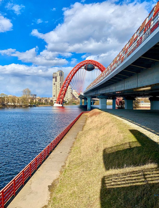 Живописный мост. Апрель. Москва фото превью