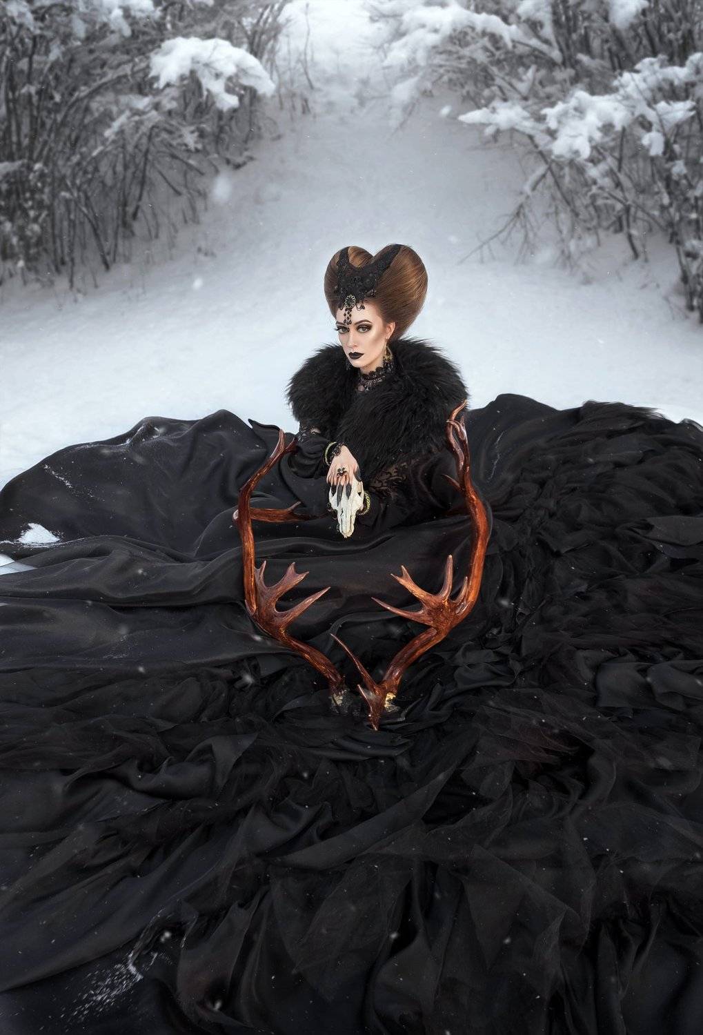 Ведьма, сказка, witch, fashion, волшебство, сказочная фотография, фотосказка, рога, череп, фентези, костюм, наряд, образ, костюм ведьмы, мрачно, магия, зима, волшебная фотография, сказка в фото, Софья Ознобихина