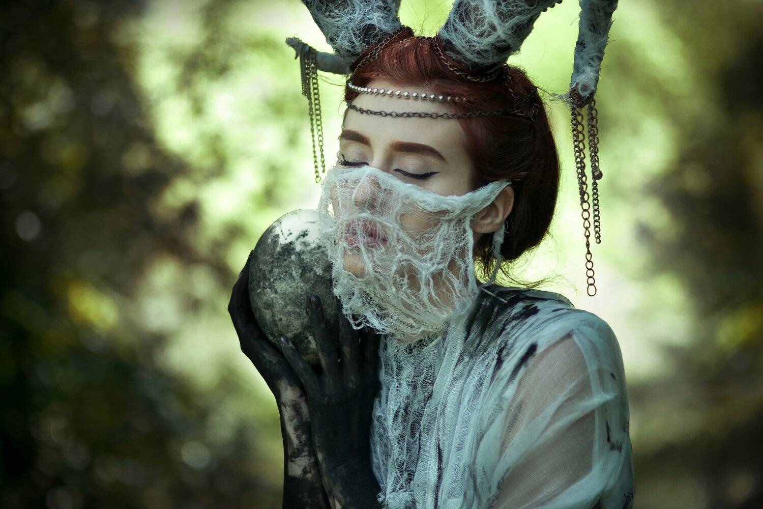 рога, девушка, краска, Янина Насибова