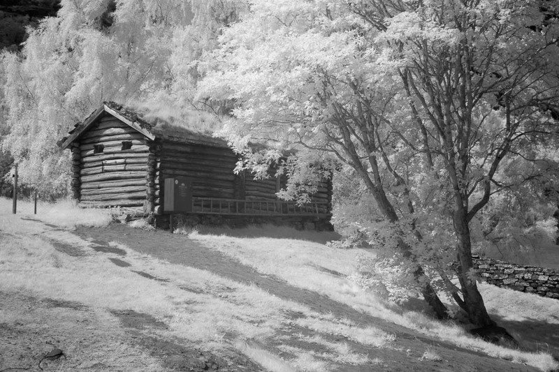 инфракрасная съемка, инфракрасное фото, ir, дом, норвегия, природа Домик в Норвегии фото превью