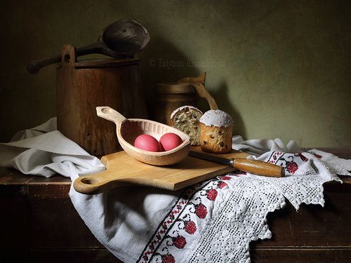 С куличом и рушником