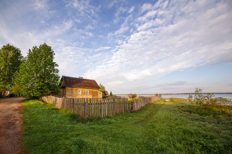 утро облака дом берег Летнее утро фото превью