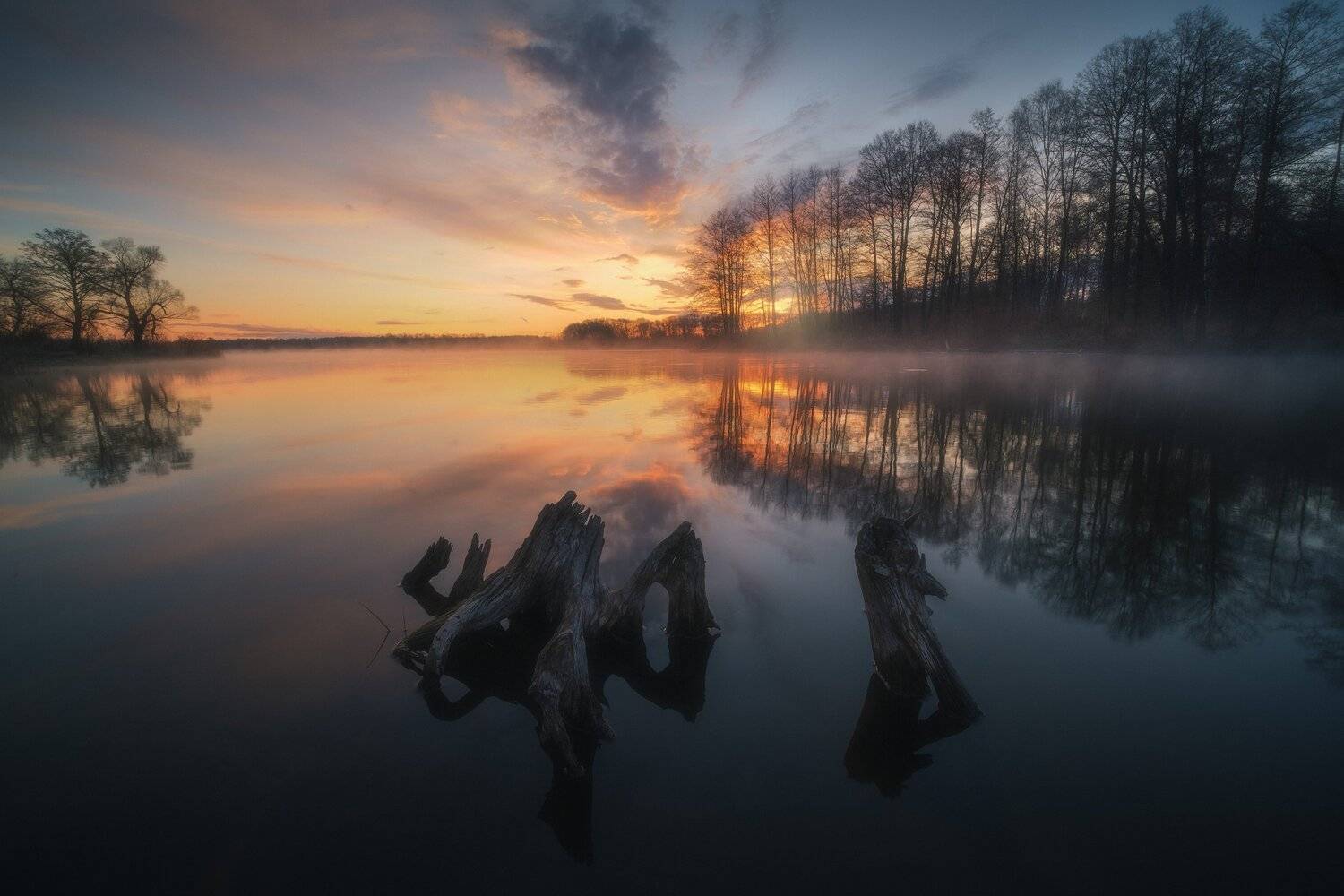 россия, московская область, шатура, озеро, природа, пейзаж, весна, лес, рассвет, отражение, восход солнца, Оборотов Алексей