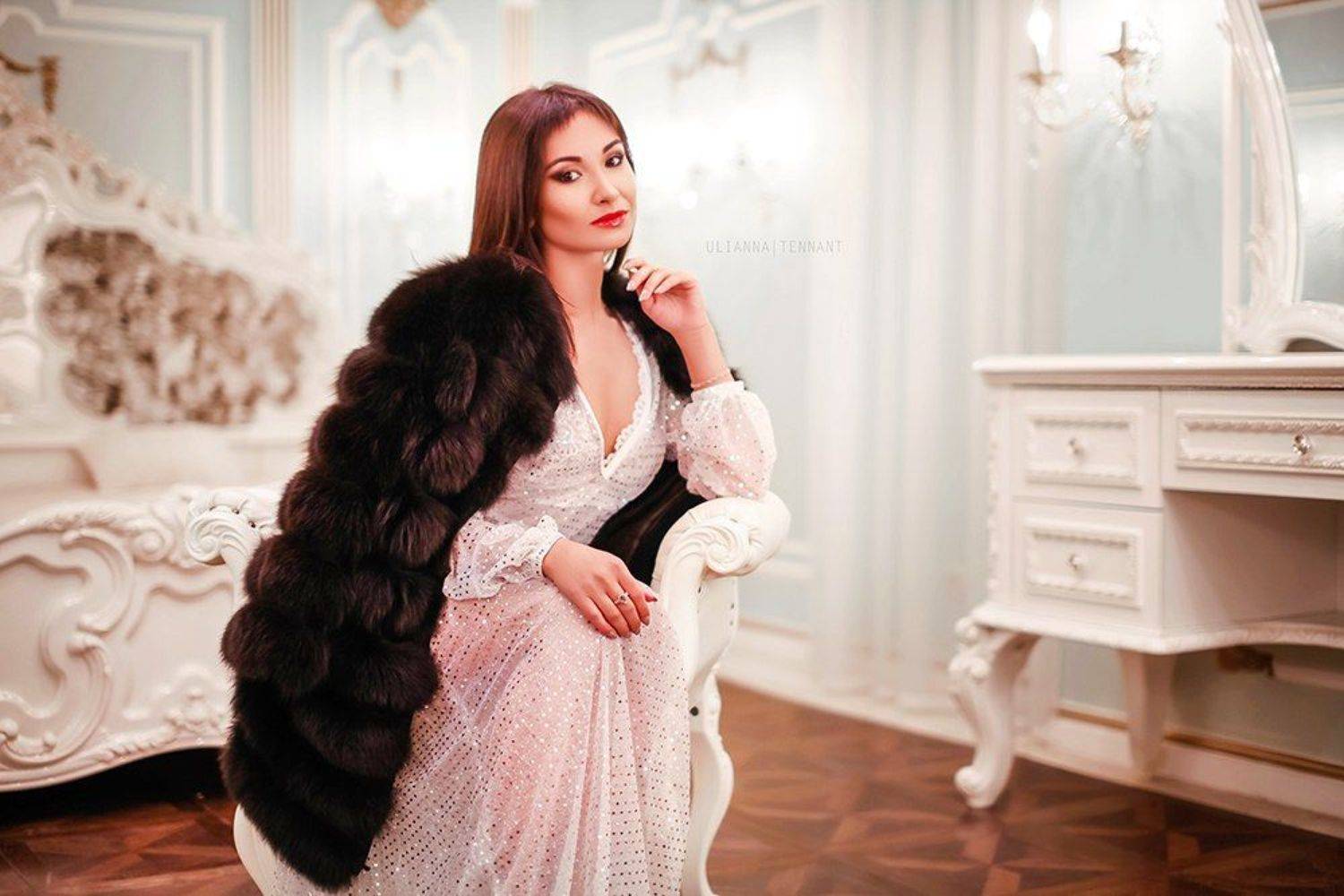 , Теннант Юлианна