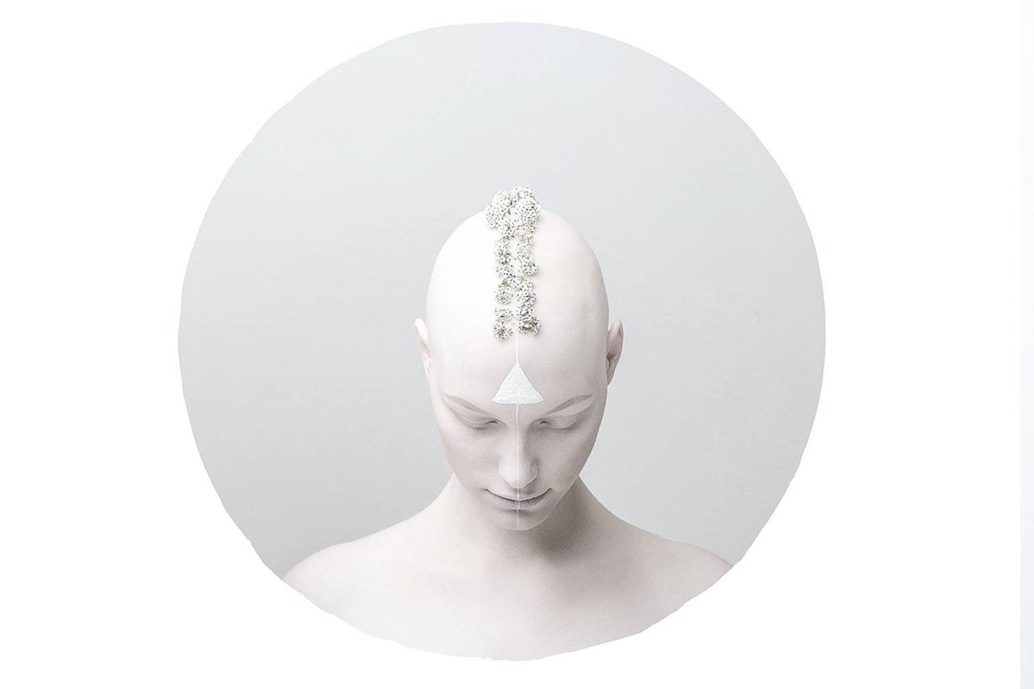 девушка, фон, фигура, геометрия, круг, цветы, чб, концептуальная, арт, инопланетная, Дарья Комарова