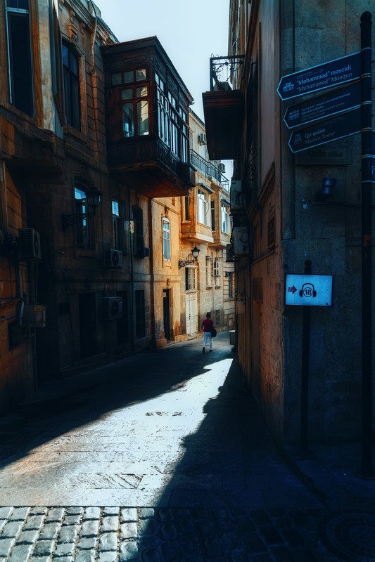 alley фото превью