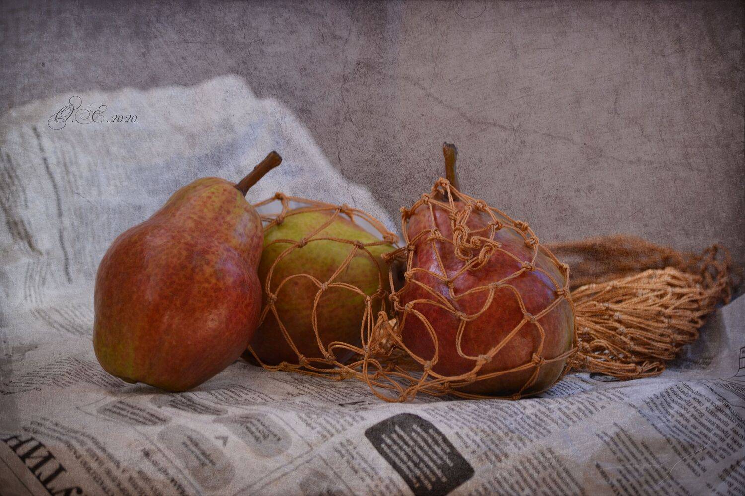 груши, газета, авоська., Оксана Евкодимова