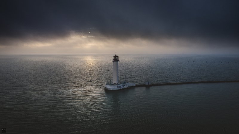 маяк, дрон, одесса, море Lighthouse in dark mood фото превью