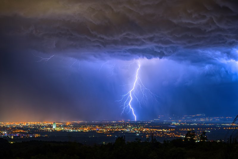 Высокое напряжение фото превью