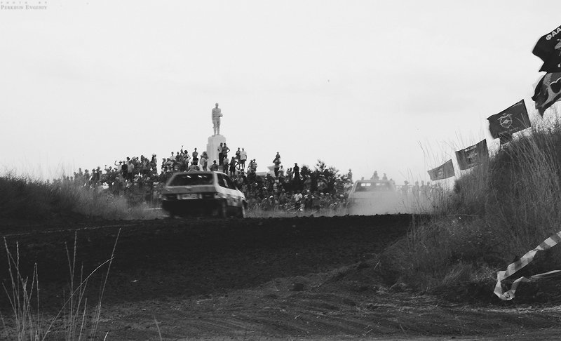 победа, георгиевская лента, флаги, знамя, флаг, 9 мая, день победы, герой, гонка, машина, авто, мемориал, воины, родина К Победе! (символичное фото) фото превью