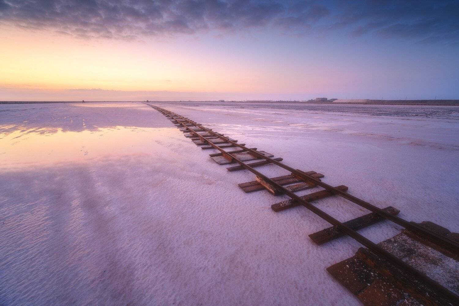 россия, крым, евпатория, полуостров, черное море, природа, пейзаж, осень, озеро, вода, рассвет, соль, восход солнца, соленое озеро, сасык-сиваш, добыча соли, Оборотов Алексей