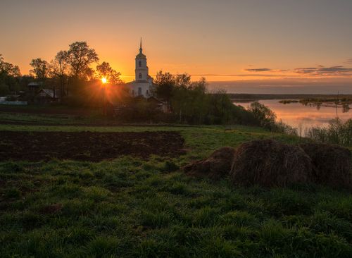 Золотой рассвет