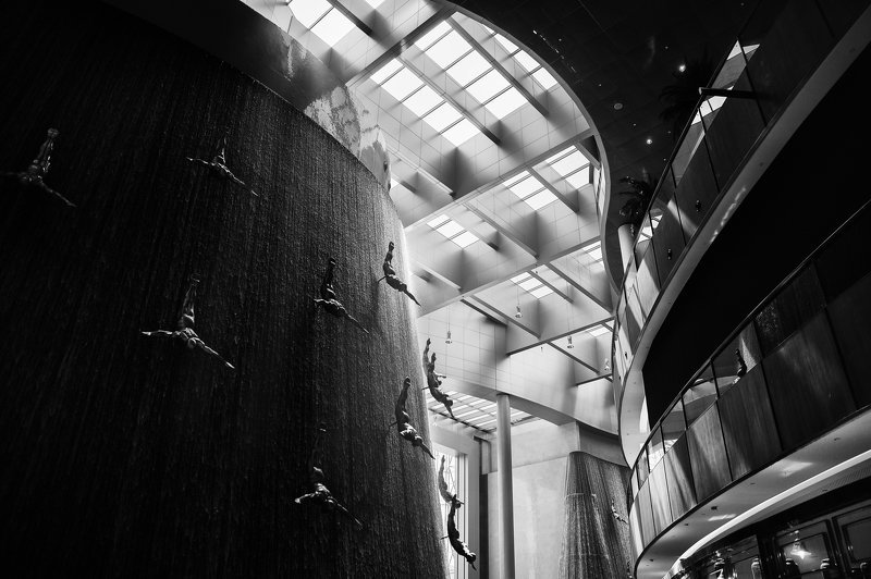 arab, architecture, attraction, buyer, concept, consumer, culture, design, designer, destination, downtown, dubai, east, economy, editorial, emirates, famous, landmark, luxury, mall, middle, modern, outlet, people, popular, retail, store, tourism, travel, Waterfall in Dubai Mall фото превью