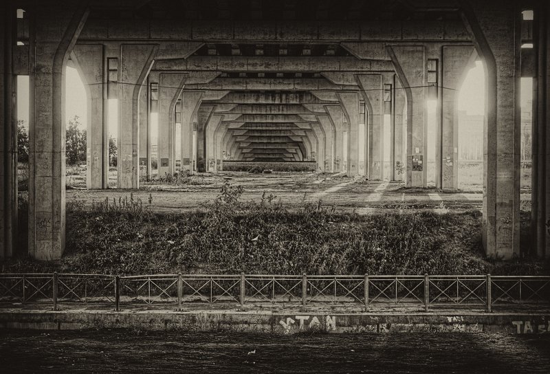 дорога, индастриал, канал, мост, симметрия под мостом фото превью