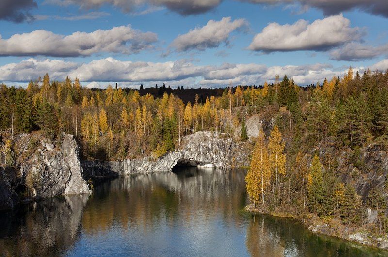 мраморный карьер, рускеала, карелия, осень Рускеала: мрамор в позолоте фото превью