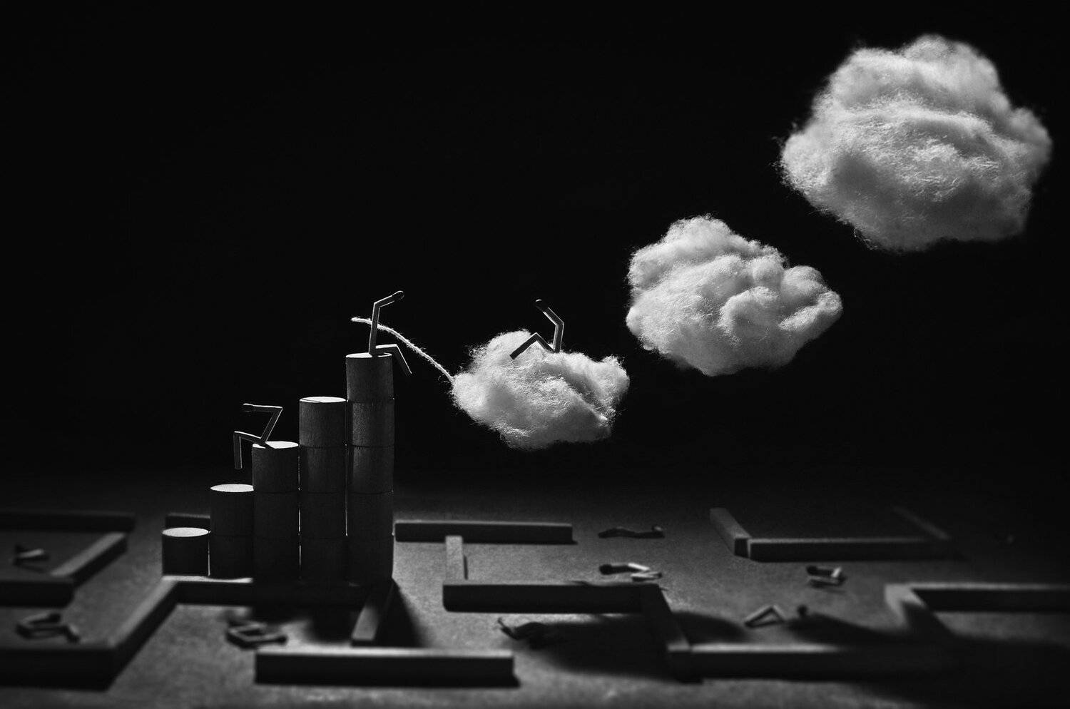 спички,философия,смысл,спасение,небо,облака,тени,чёрно-белый,тела, Владимир Володин