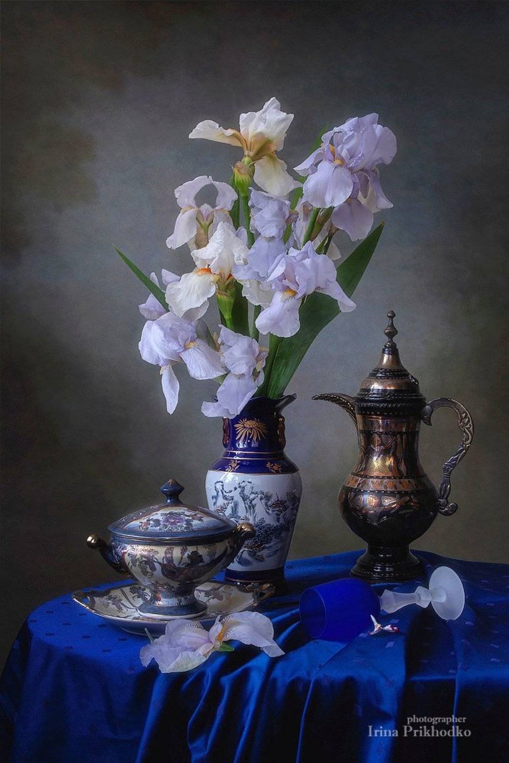 натюрморт, цветочный, винтажный, ирисы, букет, Ирина Приходько