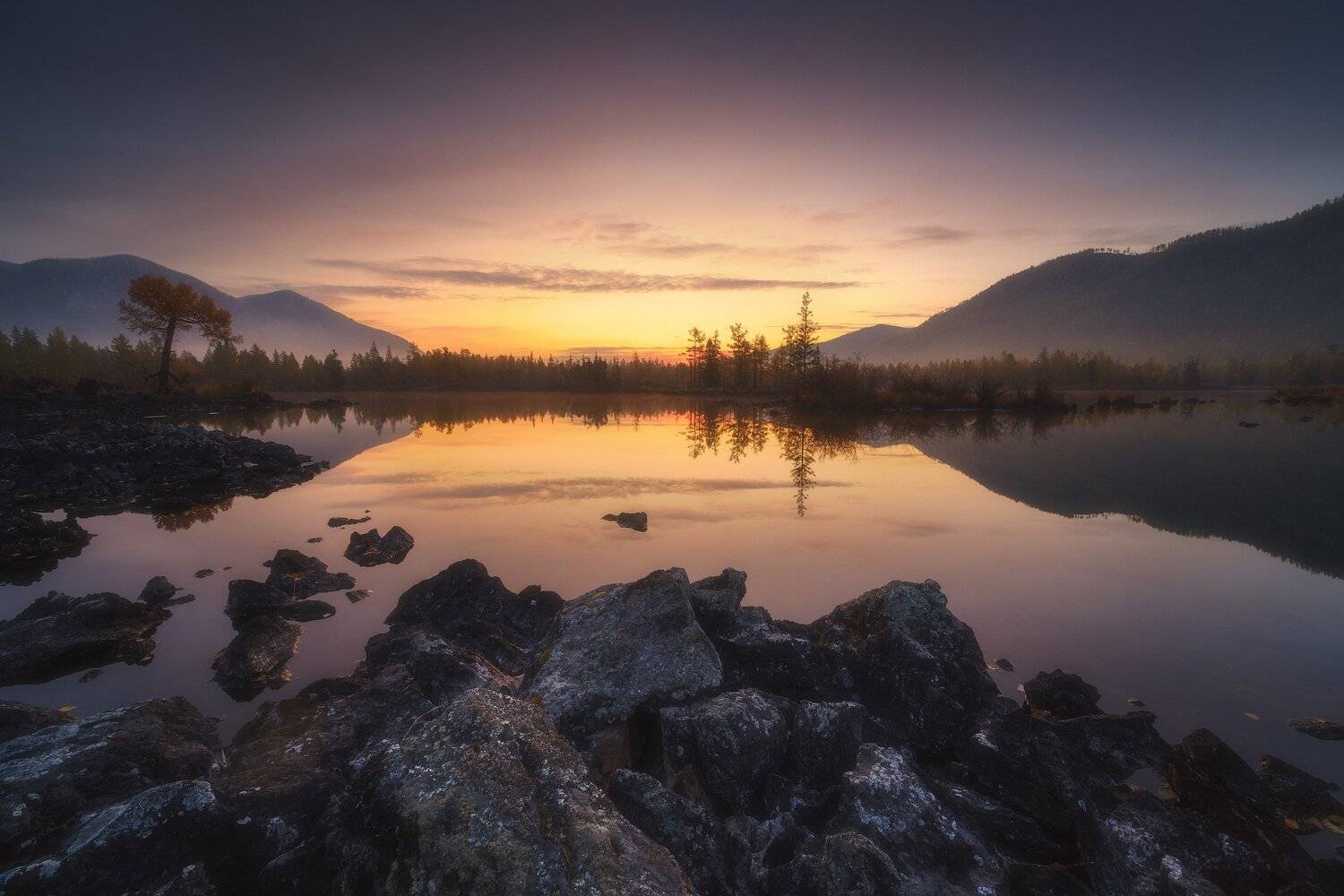 россия, бурятия, сибирь, окинский район, ока, природа, пейзаж, осень, долина, река, лава, тайга, рассвет, отражение, восход солнца, Оборотов Алексей