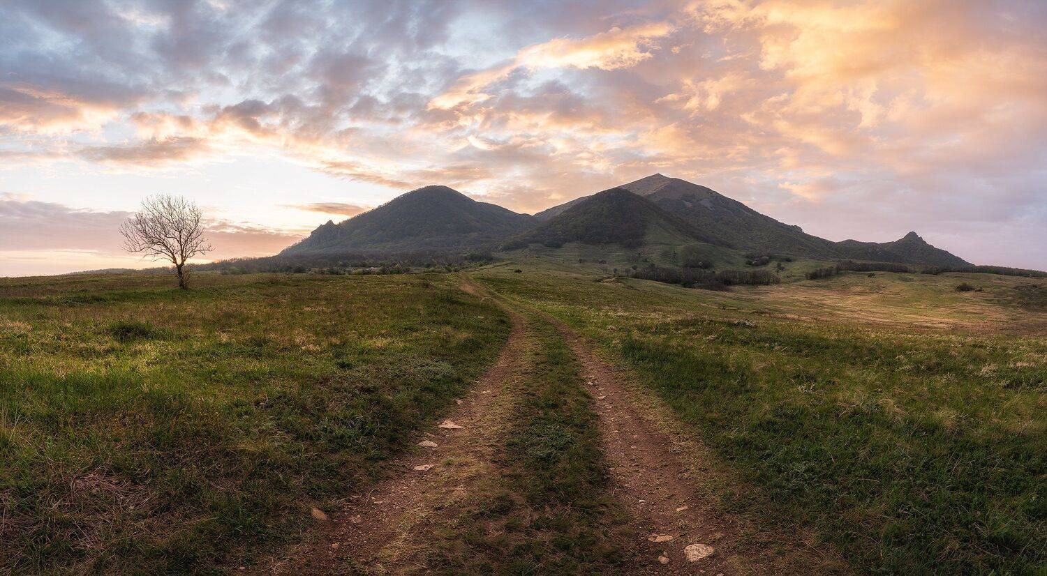 кавказ, горы, рассвет, квм, утро, солнце, небо, облака, природа, пейзаж, бештау, дорога, кавминводы, altushkin.name, Сергей Алтушкин