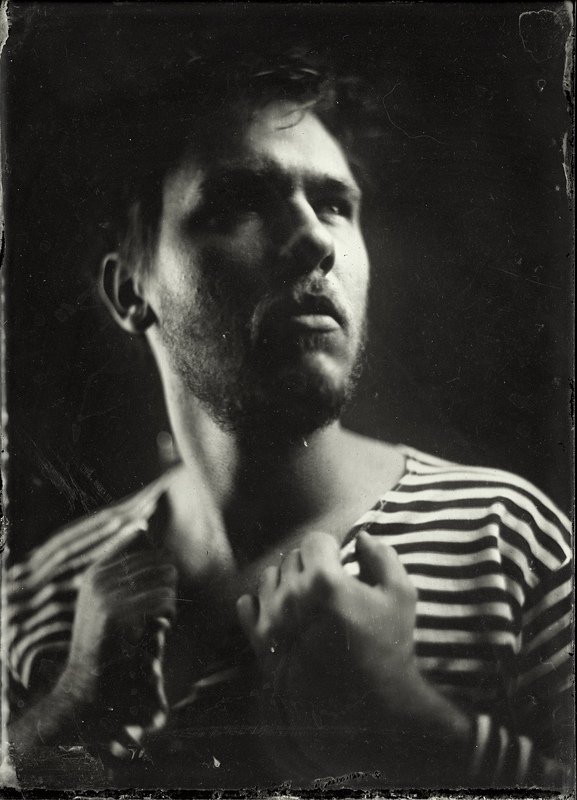 Rebel фото превью