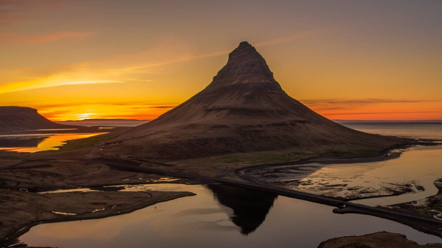 kirkjufell,iceland,горы,рассвет,аэрофотосъёмка,пейзаж, Ruslan Stepanov