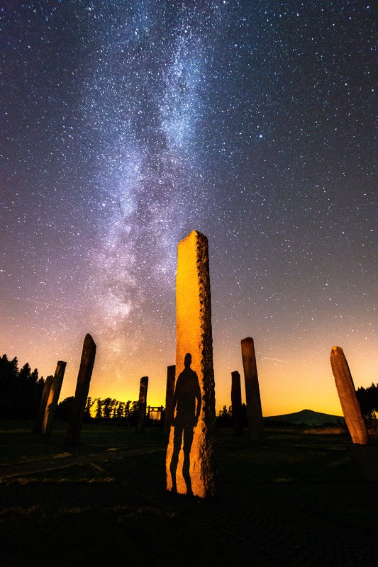 night, landspae, nature, milkyway, stars, shadow, light, person, silouette The Visitor фото превью