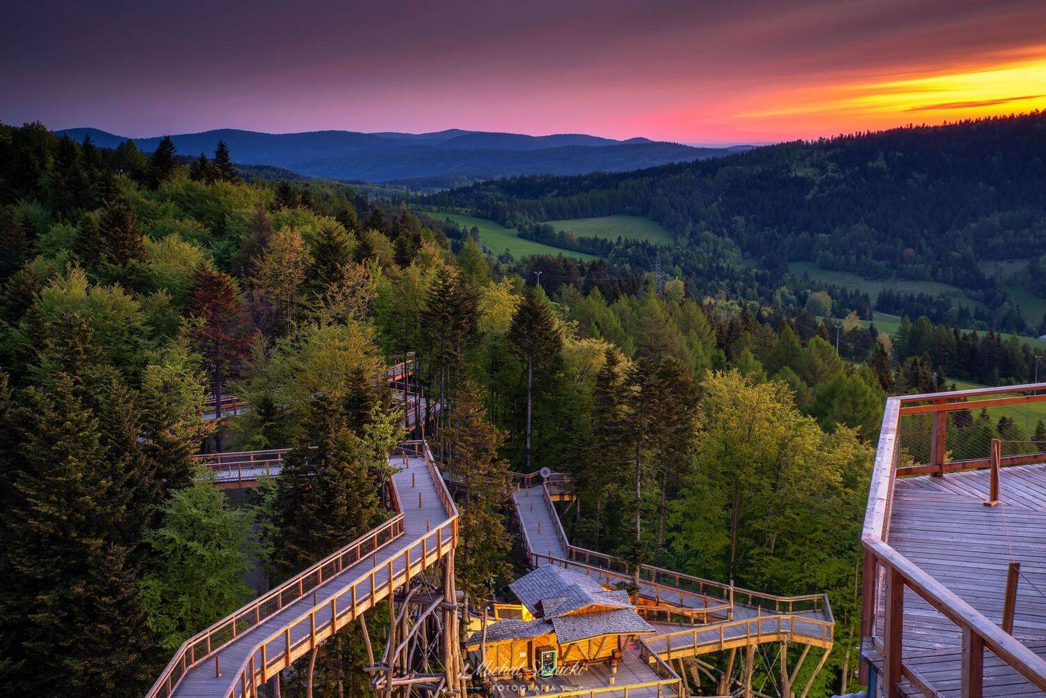 #frame #spring #morning #sunrise #color #mountains #tree #sky #landscape #pentax #benro #krynica, Michał Sośnicki