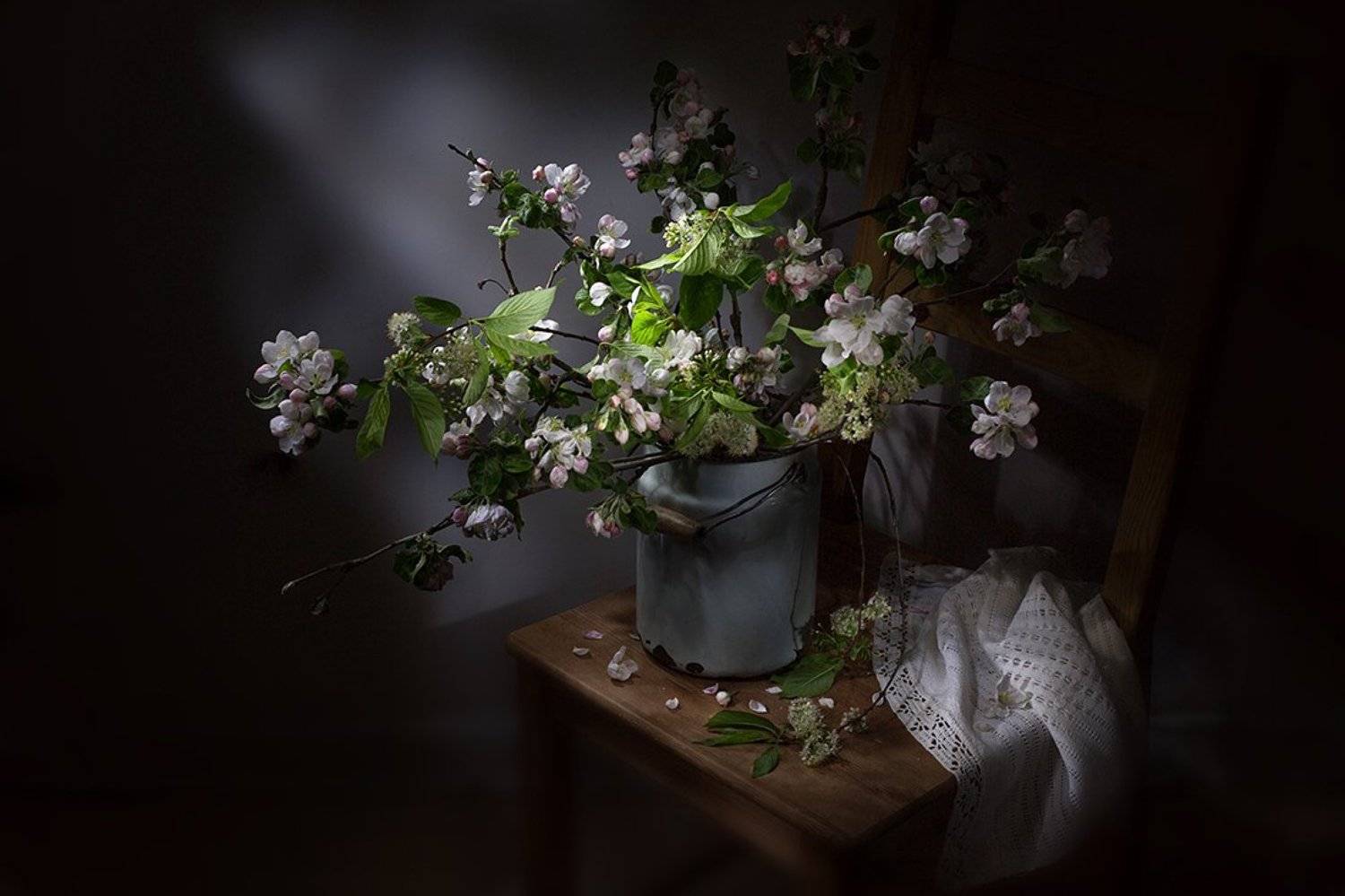 натюрморт, весенние цветы, яблоня цветёт, Якшина Валентина