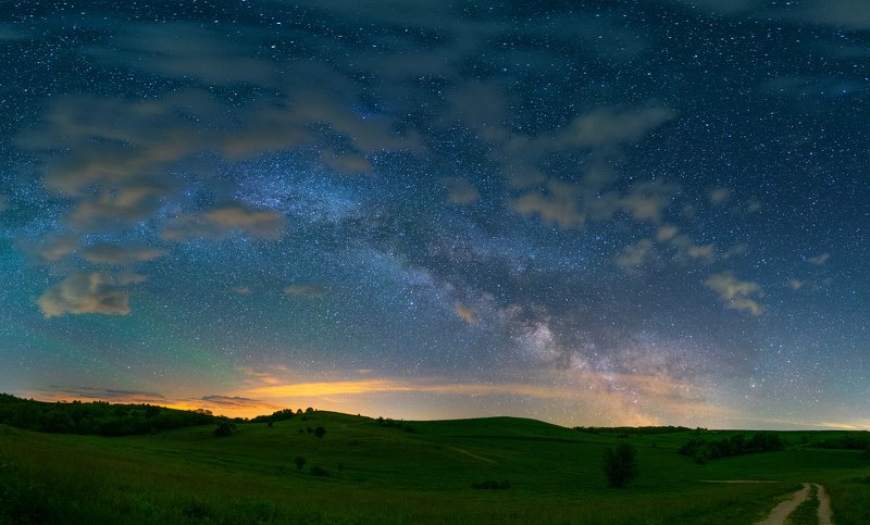 Облачные ночи, месяц Май фото превью