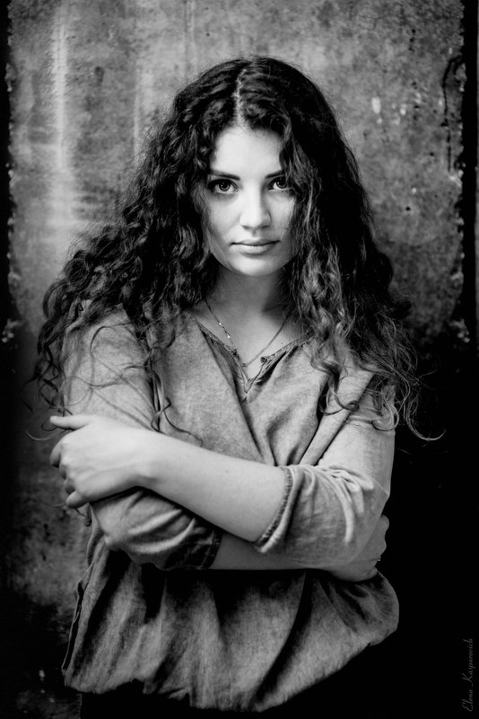 девушка, женский портрет, чб  фото превью