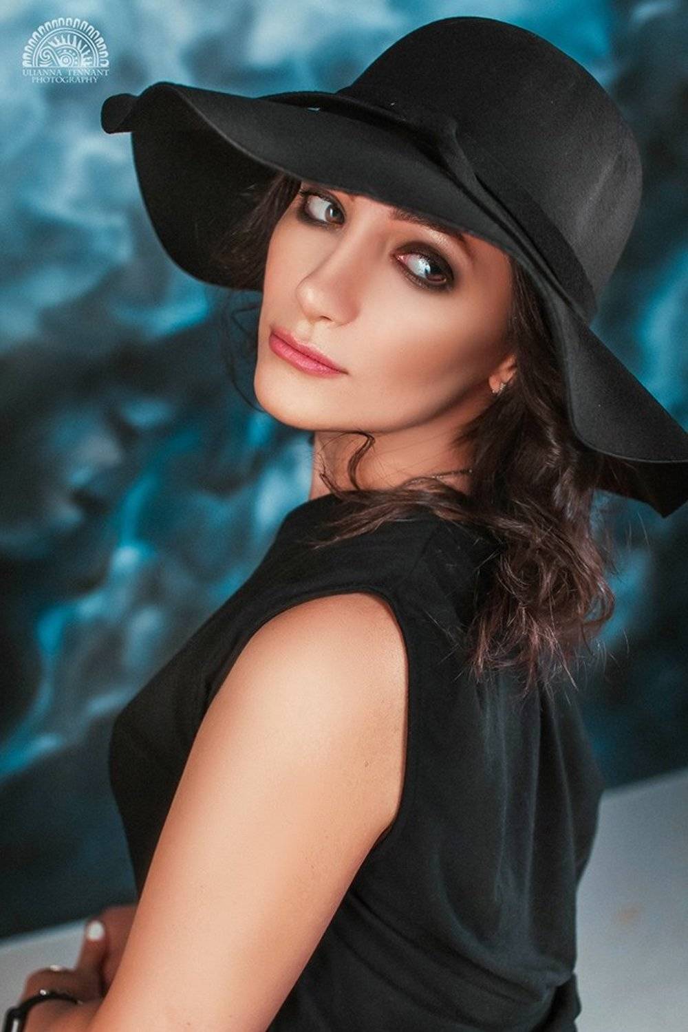 , Теннант Юлианна